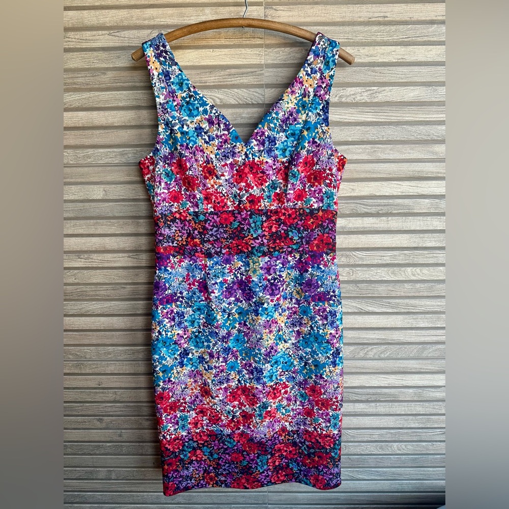 Floral V-Neck Sheath Dress in Multicolor